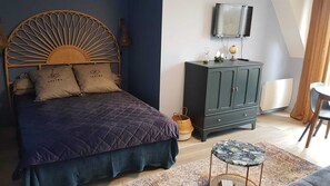 Bügeleisen/Bügelbrett, kostenloses WLAN, Bettwäsche