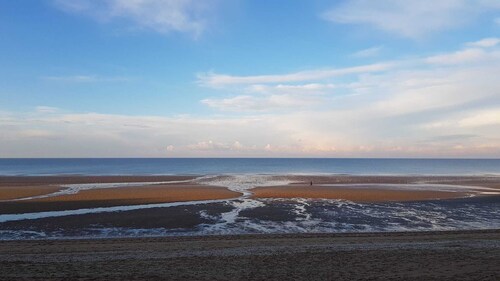 Cosy studio, 300m from the beach and in the town center