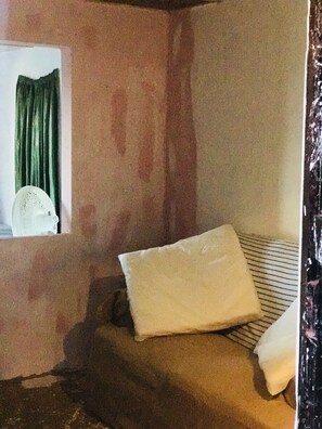 Living area - Back Packer’s Paradise (Port Antonio)