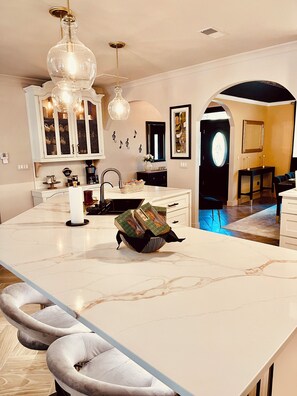 Dining - Elegant, Stylish & Comfortable (Greensboro)