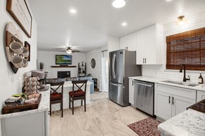 Fridge, microwave, oven, stovetop - Denver Haven|Yard Games|Close to City and Mountains| (Lakewood)