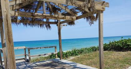 Melbourne Beach Townhouse on oceanfront 1.2 acre property