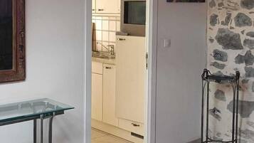 1 bedroom, travel crib, free WiFi, bed sheets