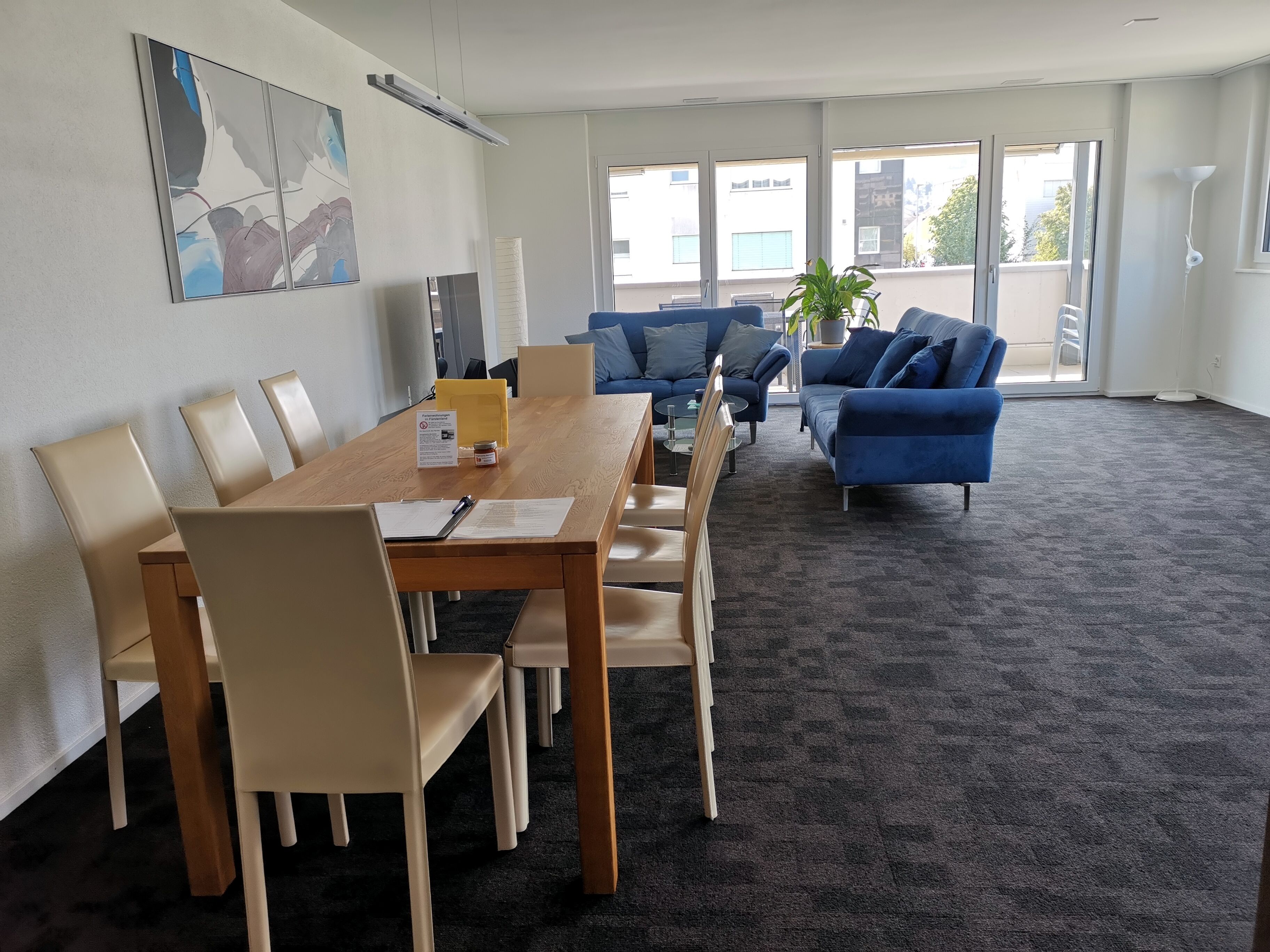 Departamento Confort | Área de sala de estar | Televisión de pantalla plana, Netflix y reproductor de DVD 