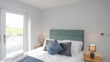 2 bedrooms, individually decorated, individually furnished, free WiFi