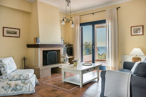 Traditional Villa, 3 Bedrooms, Private Pool, Sea View | Living area | 40-inch TV with digital channels