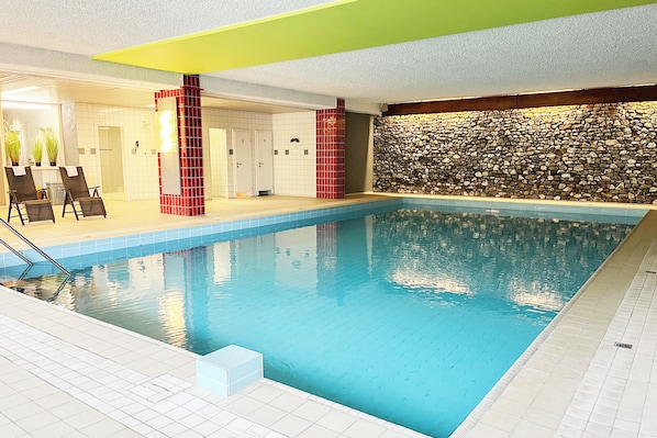 Pool - Sauerland Alpin Hotel (Schmallenberg)