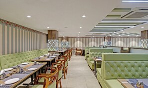 Restaurant - Treebo Usha Vasivi Alipiri Road, 2 Km From Tirupati Central Bus Station (Tirupati)