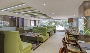 Restaurant - Treebo Usha Vasivi Alipiri Road, 2 Km From Tirupati Central Bus Station (Tirupati)
