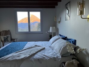 4 室のベッドルーム、アイロン / アイロン台、旅行用ベビーベッド、WiFi (無料)