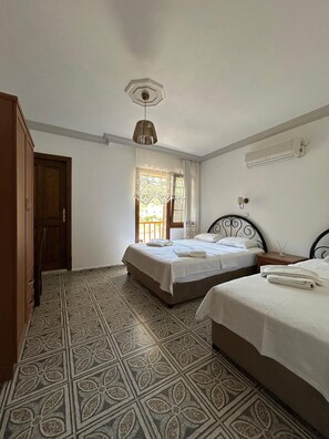 Standard Double or Twin Room | Free WiFi