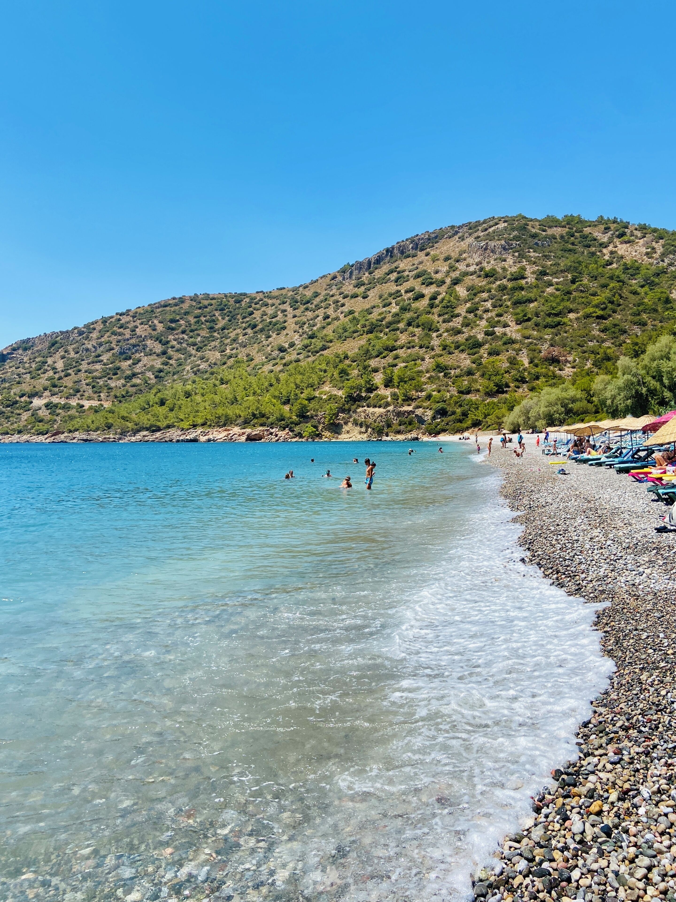 Privat strand, hvit sand og buss til stranden (inkludert)