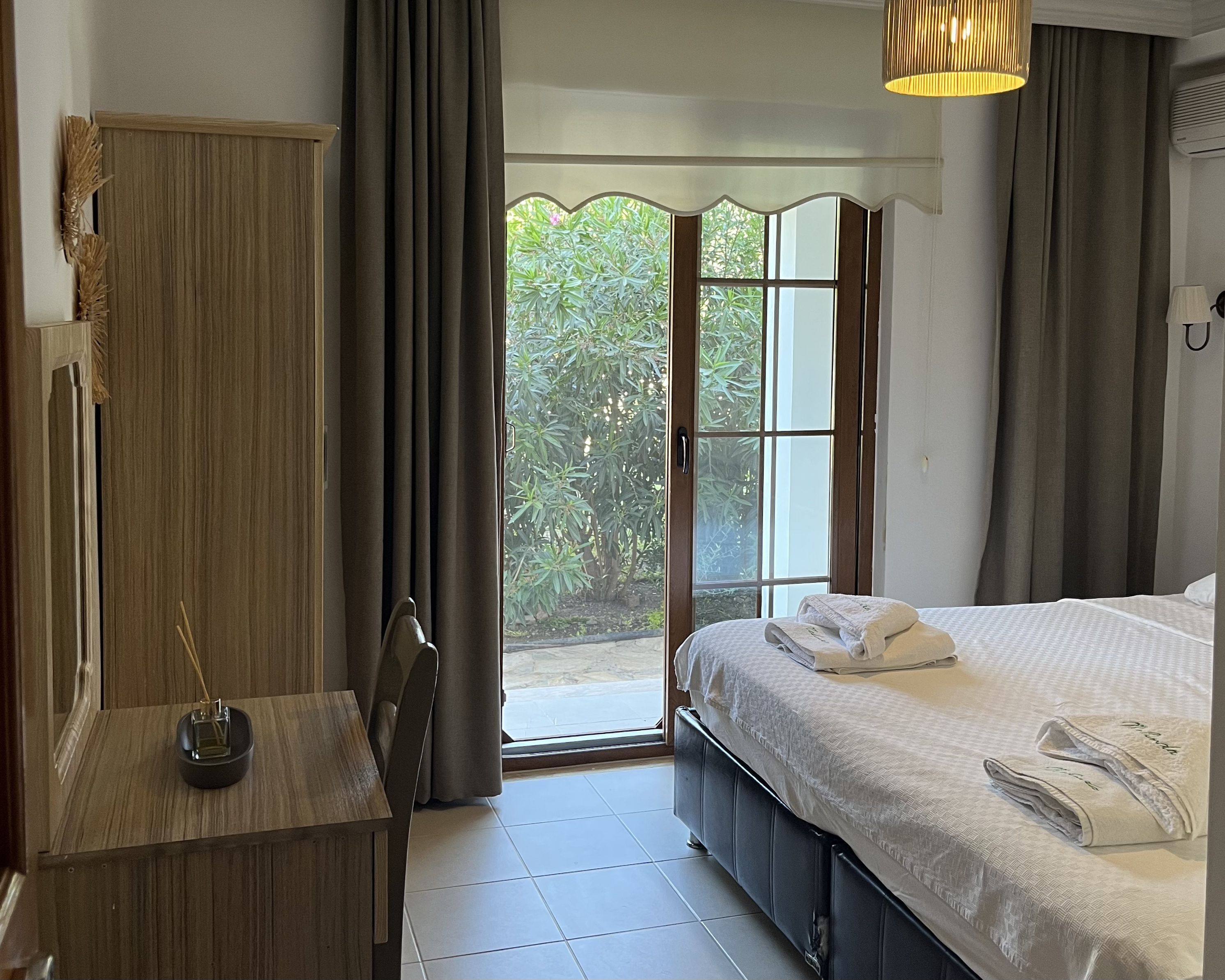 Standard Double or Twin Room | Desk, free WiFi