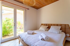 3 bedrooms, travel cot, free WiFi