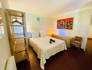 4 chambres, draps fournis