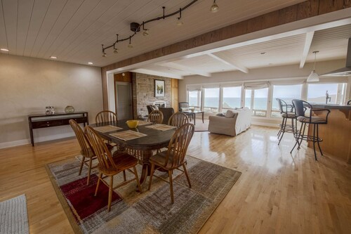 Spectacular Ocean Front Views "Sea Star Escape" A