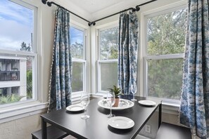 Dining - Cowford Compound - (Large Groups Welcome) (Jacksonville)