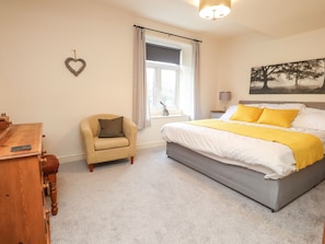 3 bedrooms, individually decorated, individually furnished, free WiFi