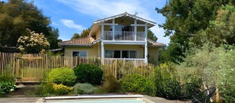 Villa with swimming pool 2 min walk from the beach