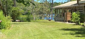 المنطقة المحيطة بالمنشأة