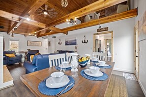 Dining - LakeLife Home Your own paradise. (Dandridge)