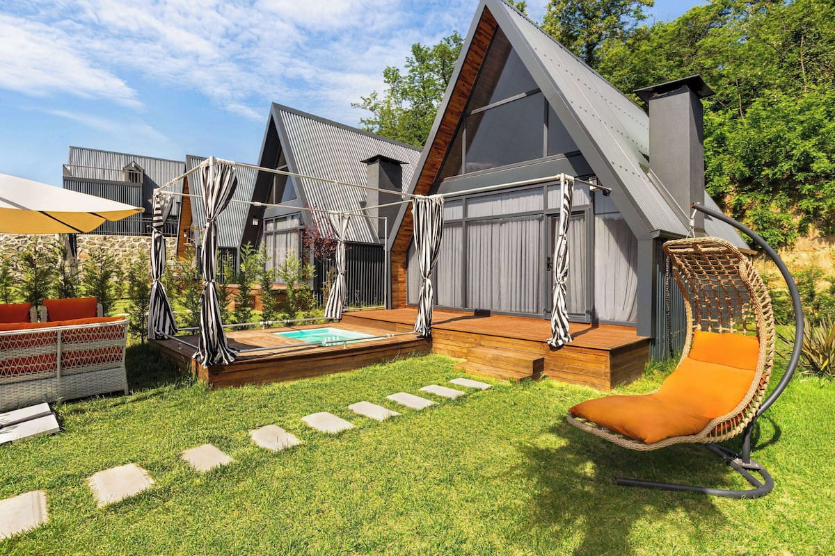 Superior Plus Bungalow | 3 bedrooms, premium bedding, in-room safe, iron/ironing board
