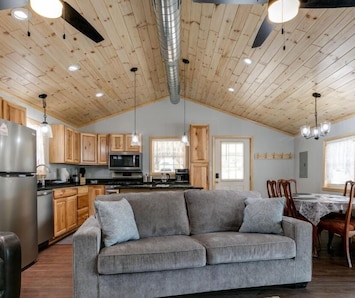 Pine Cottage (1)
