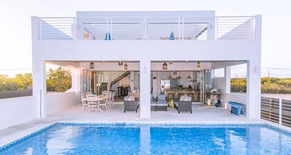 C House Villa. Beautiful 5 bedroom house in Long Bay Hills, Providenciales