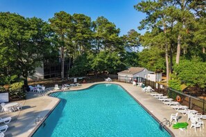 Outdoor pool - Sunset Seaker! (Soundfront Condo w/Pool) (Kill Devil Hills)