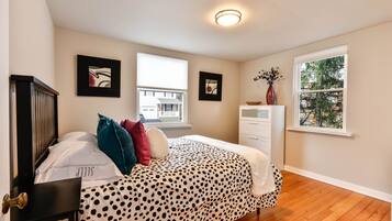 4 sovrum, skrivbord, strykjÀrn/strykbrÀda och gratis wi-fi