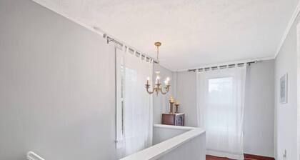 Willow Woods Retreat - Farmhouse - Patio & Nature