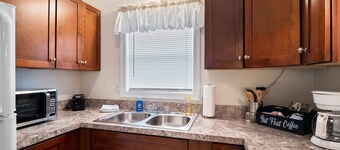 The Riesling Cottage - GOTL Strip - Cozy & Quaint