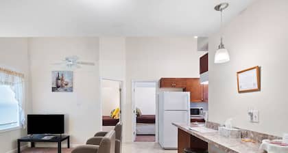 The Riesling Cottage - GOTL Strip - Cozy & Quaint