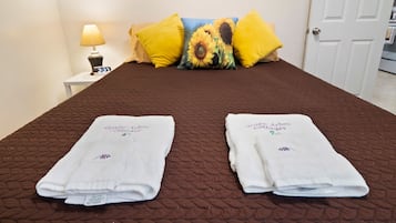 2 bedrooms, iron/ironing board, travel cot, WiFi