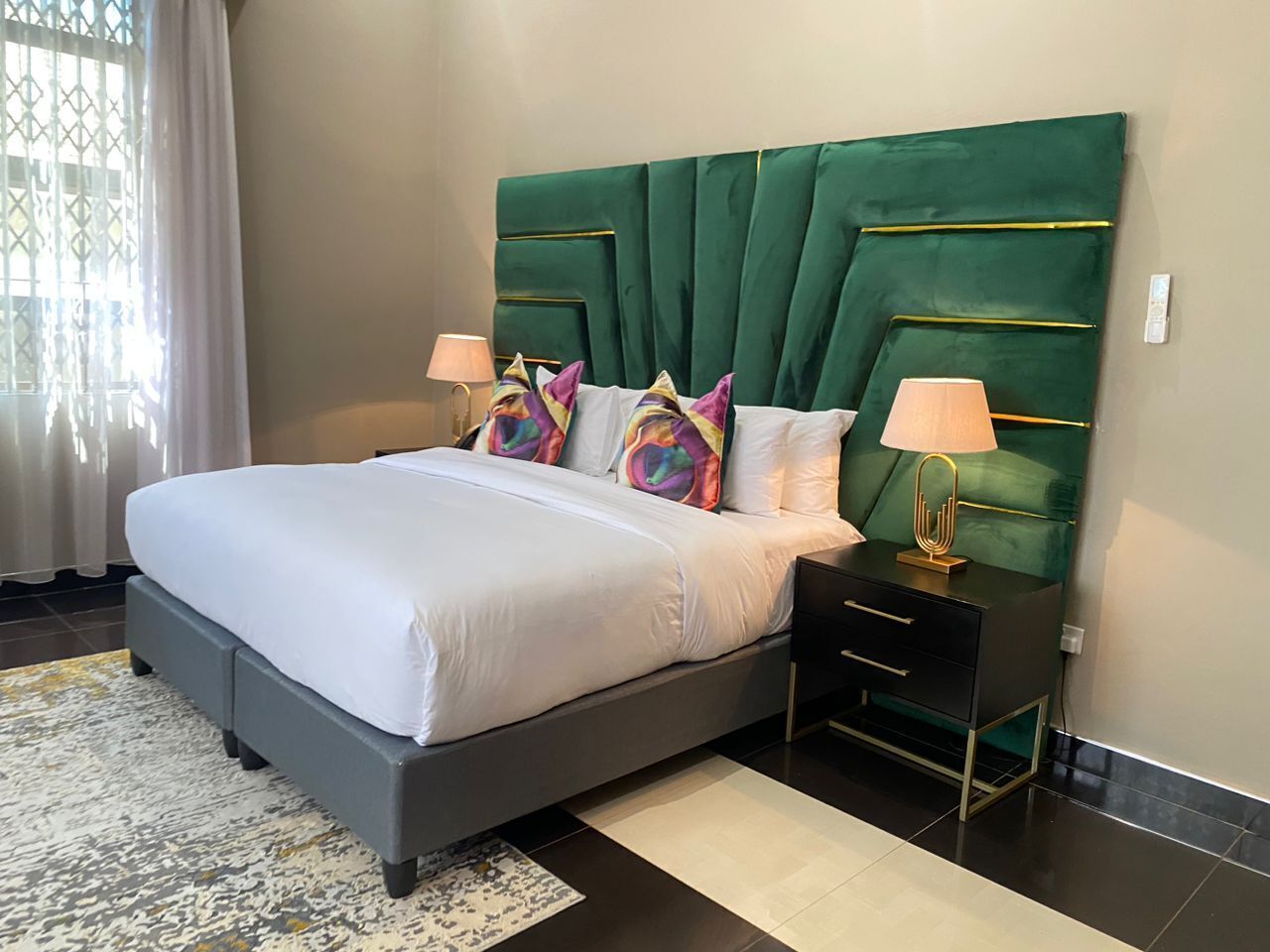 مكواة/لوح كي وواي فاي مجانًا وملاءات أسرّة