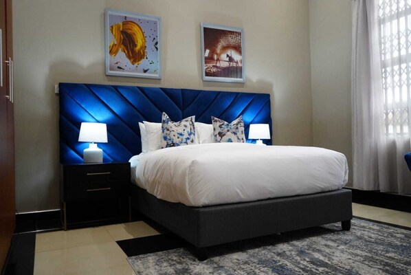 Iron/ironing board, free WiFi, bed sheets - Topaz Villas (Lilongwe)