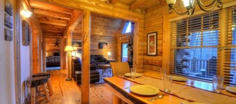 Cabin on Nantahala River! Dog-Friendly