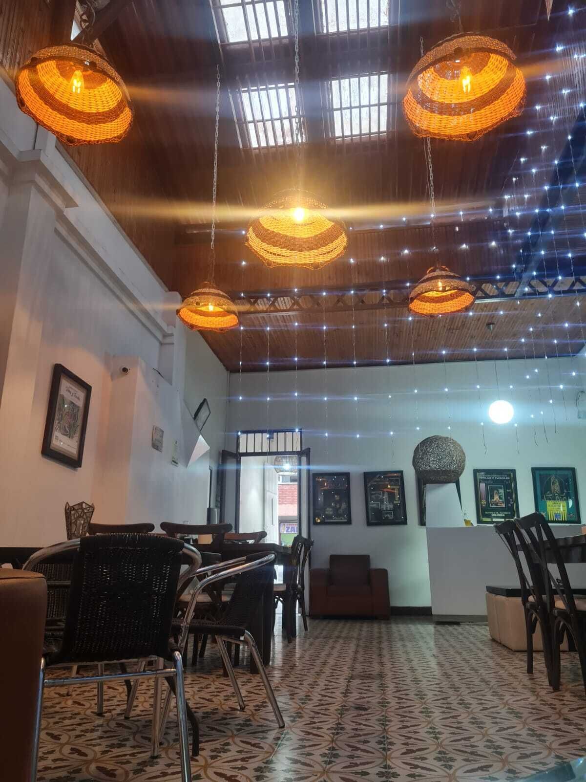 27-Zoll-LED-Fernseher mit Kabelempfang, Fernseher