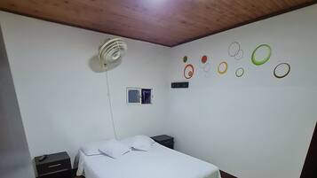 Traditional Double Room | Free WiFi, bed sheets