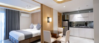 One Euphoria Luxe Hotel