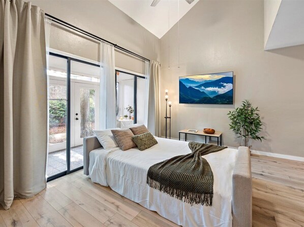 2 多间卧室、办公桌、熨斗/熨衣板、WiFi