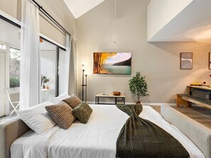 2 多间卧室、办公桌、熨斗/熨衣板、WiFi