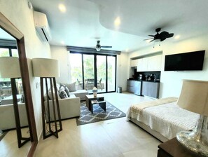 Caja de seguridad en la habitación, cuna de viaje y wifi gratis 