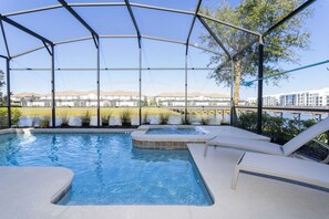 Pool - Rare! Lake Front Pool/Spa, just 10 Homes from The Club House!! Storey Lake, Shopping, Dining, Best Location ! (Kissimmee)