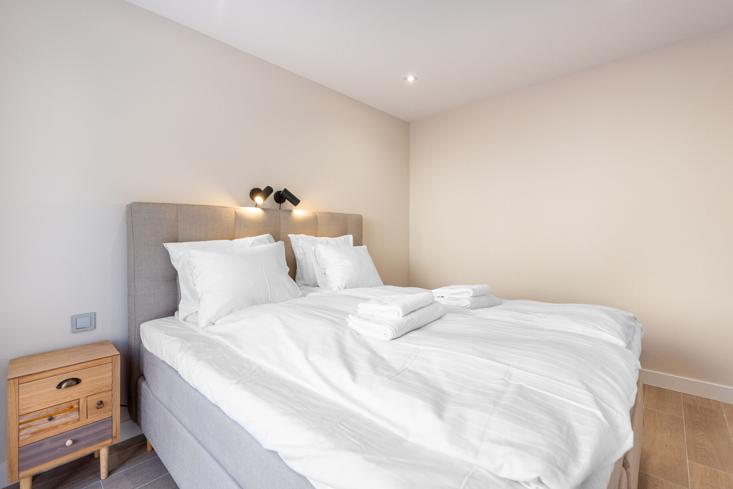 2 chambres, fer et planche à repasser, Wi-Fi gratuit, draps fournis