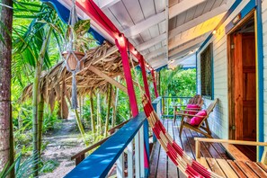 Terrace/patio - Caribbean-style home — 5 min walk to the beach! (Puerto Viejo de Talamanca)