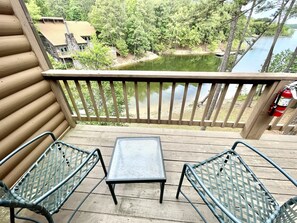Property grounds - 80BPD,  Four bedroom, two 1/2 bath log-sided condo with lake view , garage by RedAwning (Mount Ida)