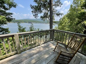 Property grounds - Lake view two bedroom, two bath loft,  log-sided cottage with private hot tub overlooking Lake Ouachita. by RedAwning (Mount Ida)