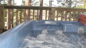 Bain à remous extérieur