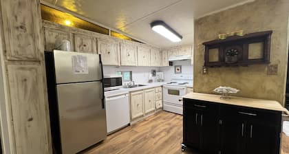 Mountain Harbor's four bedroom house by RedAwning